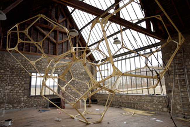 Résidence à l’Atelier Calder de Tomás Saraceno, lauréat 2009 du Prix Calder